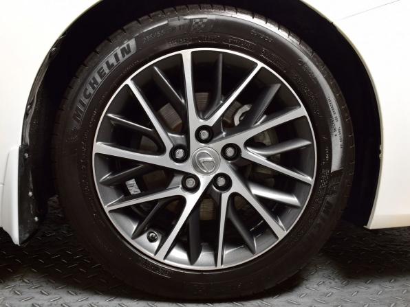 Lexus ES VI Рестайлинг с пробегом 2017 года, цена 2 999 995 рублей, 113972 км, седан, Автокод Объявления