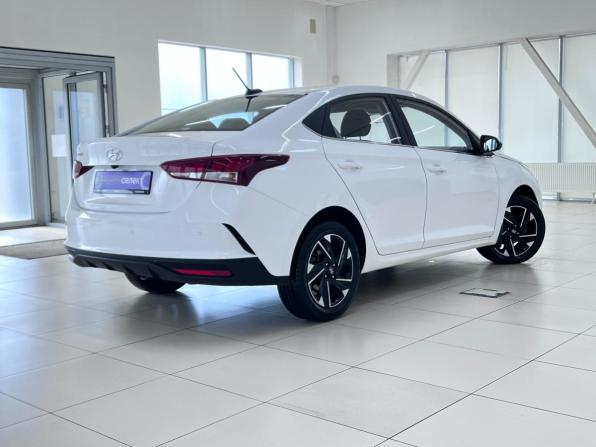Hyundai Solaris II Рестайлинг с пробегом 2021 года, цена 1 650 000 рублей, 94222 км, седан, Автокод Объявления