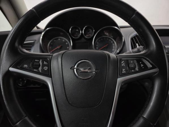Opel Astra J Рестайлинг с пробегом 2013 года, цена 650 000 рублей, 173933 км, хэтчбек, Автокод Объявления