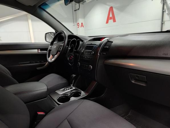 Kia Sorento II с пробегом 2011 года, цена 1 080 000 рублей, 315106 км, внедорожник, Автокод Объявления