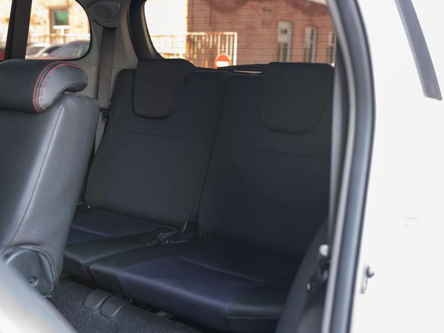 Toyota Wish II Рестайлинг Новосибирск  - изображение 18