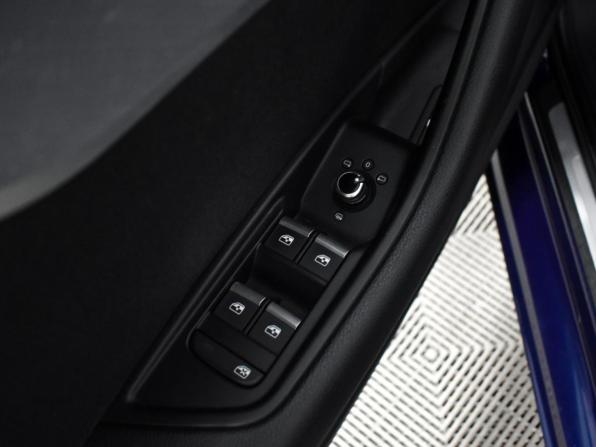 Audi A4 V (B9) с пробегом 2015 года, цена 2 019 700 рублей, 166485 км, седан, Автокод Объявления