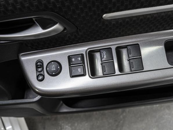 Honda Stepwgn V Рестайлинг с пробегом 2019 года, цена 2 450 000 рублей, 72888 км, минивэн, Автокод Объявления
