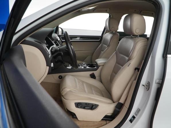 Volkswagen Touareg II Рестайлинг с пробегом 2014 года, цена 2 093 055 рублей, 260574 км, внедорожник, Автокод Объявления
