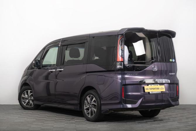 Honda Stepwgn V с пробегом 2016 года, цена 1 999 000 рублей, 94000 км, минивэн, Автокод Объявления
