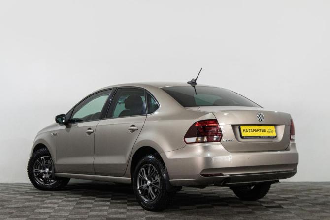 Volkswagen Polo V Рестайлинг с пробегом 2019 года, цена 1 369 000 рублей, 78000 км, седан, Автокод Объявления