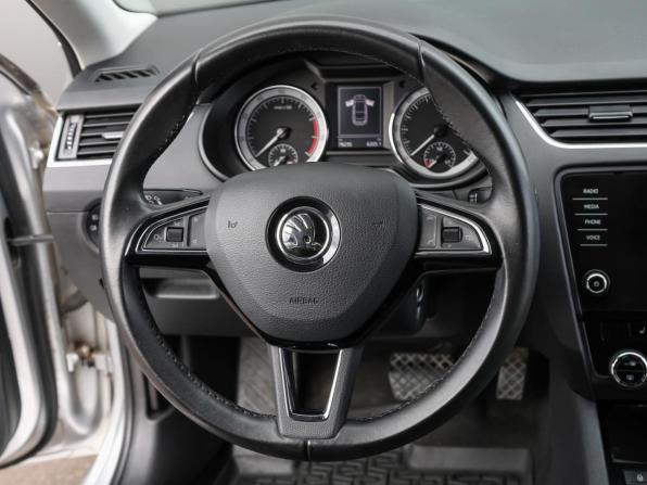 Skoda Octavia III (A7) Рестайлинг с пробегом 2017 года, цена 2 149 000 рублей, 78233 км, лифтбек, Автокод Объявления