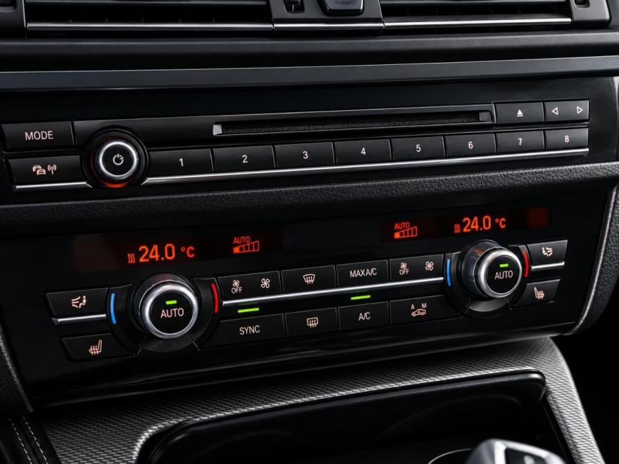 BMW 5 серии VI (F10/F11/F07) Рестайлинг Тюмень  - изображение 23
