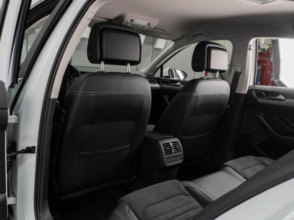 Volkswagen Passat B8 Рестайлинг с пробегом 2022 года, цена 3 200 000 рублей, 1225 км, седан, Автокод Объявления