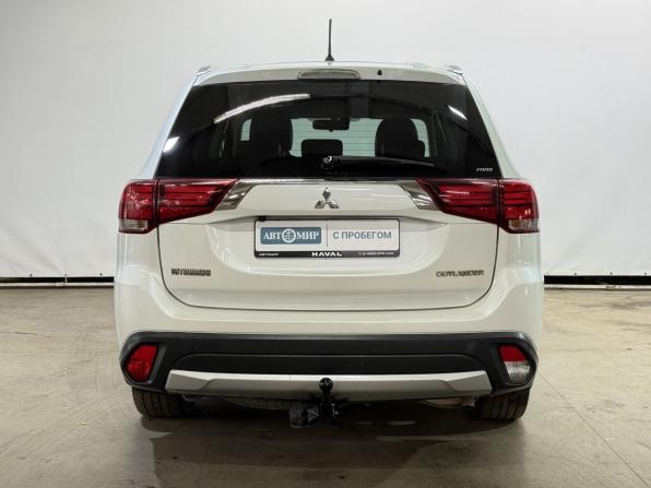 Mitsubishi Outlander III Рестайлинг 2 с пробегом 2015 года, цена 1 450 000 рублей, 235125 км, внедорожник, Автокод Объявления