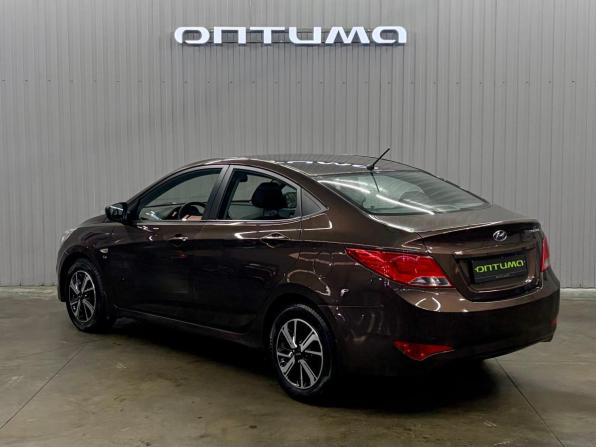 Hyundai Solaris I Рестайлинг с пробегом 2016 года, цена 997 000 рублей, 215000 км, седан, Автокод Объявления
