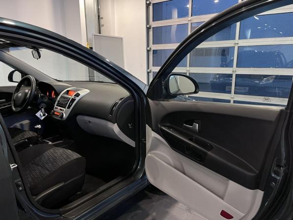 Kia Ceed I с пробегом 2009 года, цена 480 300 рублей, 236215 км, хэтчбек, Автокод Объявления