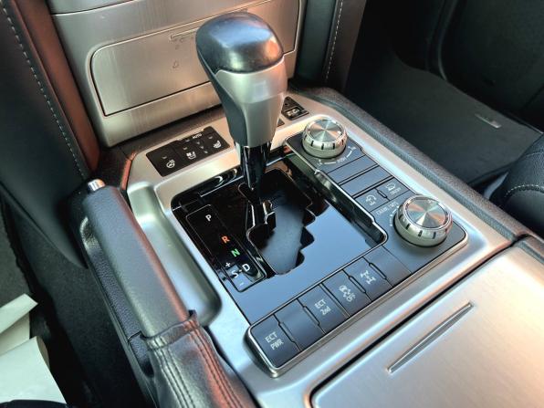 Toyota Land Cruiser 200 Series Рестайлинг 2 с пробегом 2019 года, цена 6 150 000 рублей, 202000 км, внедорожник, Автокод Объявления