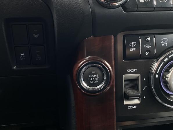 Toyota Land Cruiser Prado 150 Series Рестайлинг 1 с пробегом 2016 года, цена 4 299 000 рублей, 70683 км, внедорожник, Автокод Объявления