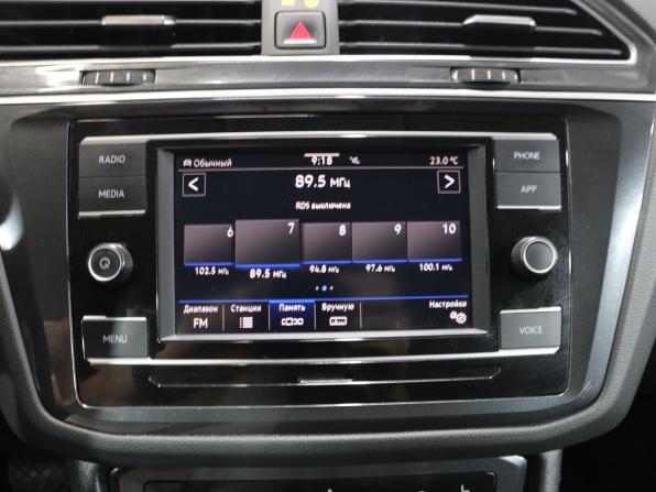 Volkswagen Tiguan II Рестайлинг с пробегом 2021 года, цена 2 486 000 рублей, 89810 км, внедорожник, Автокод Объявления