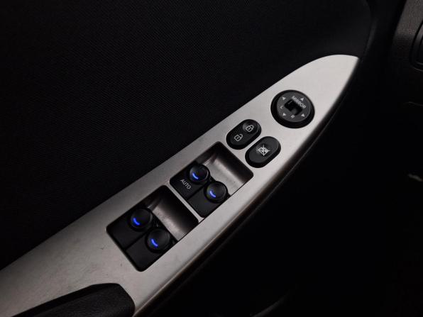 Hyundai Solaris I Рестайлинг с пробегом 2016 года, цена 1 249 000 рублей, 42282 км, хэтчбек, Автокод Объявления