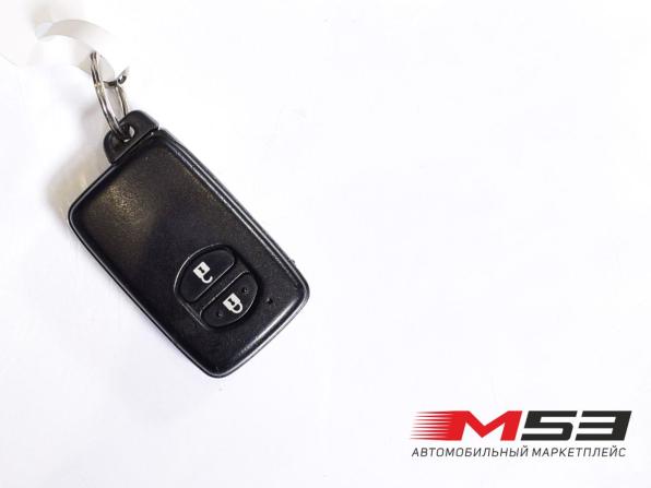 Toyota Prius III Рестайлинг (XW30) с пробегом 2012 года, цена 1 179 995 рублей, 186727 км, лифтбек, Автокод Объявления