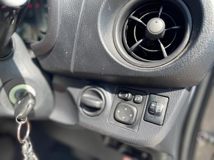 Toyota Vitz III (XP130) Рестайлинг Томск  - изображение 13