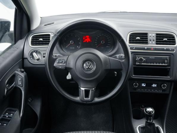 Volkswagen Polo V с пробегом 2014 года, цена 719 000 рублей, 150000 км, седан, Автокод Объявления