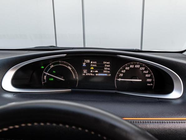 Toyota Sienta II Рестайлинг с пробегом 2019 года, цена 1 800 000 рублей, 87678 км, компактвэн, Автокод Объявления