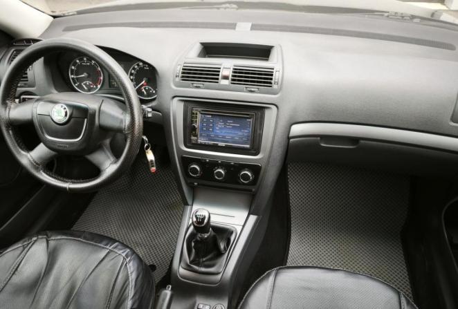 Skoda Octavia II (A5) Рестайлинг с пробегом 2010 года, цена 577 500 рублей, 280000 км, лифтбек, Автокод Объявления