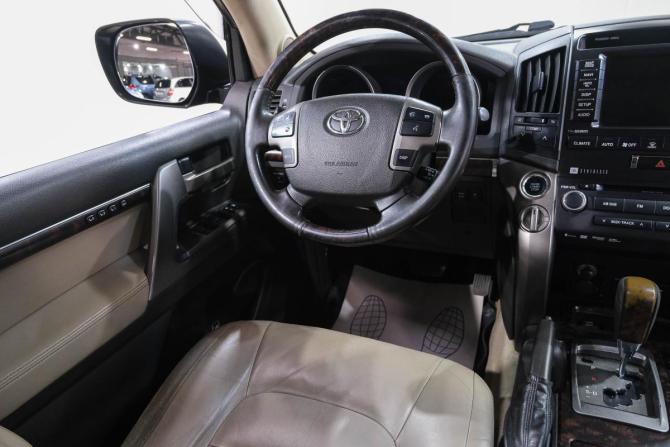 Toyota Land Cruiser 200 Series с пробегом 2010 года, цена 3 329 000 рублей, 233000 км, внедорожник, Автокод Объявления