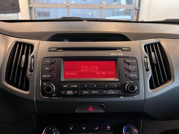 Kia Sportage III Рестайлинг с пробегом 2015 года, цена 936 000 рублей, 220292 км, внедорожник, Автокод Объявления