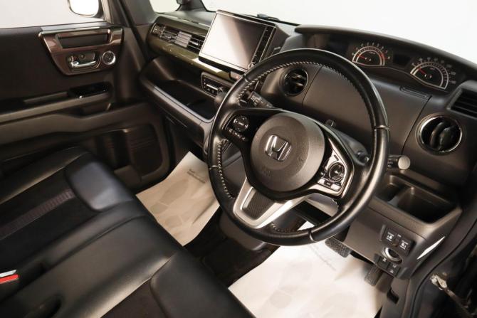 Honda N-BOX II с пробегом 2018 года, цена 1 119 000 рублей, 93170 км, микровэн, Автокод Объявления