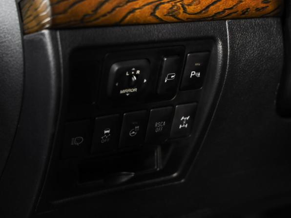 Toyota Land Cruiser 200 Series Рестайлинг 1 с пробегом 2014 года, цена 2 749 000 рублей, 579639 км, внедорожник, Автокод Объявления