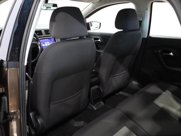 Volkswagen Polo V с пробегом 2015 года, цена 1 045 000 рублей, 99034 км, седан, Автокод Объявления
