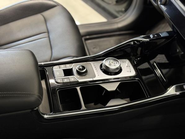 Kia Sorento IV Рестайлинг с пробегом 2024 года, цена 4 895 000 рублей, 33000 км, внедорожник, Автокод Объявления