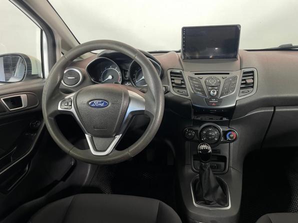 Ford Fiesta Mk6 Рестайлинг с пробегом 2016 года, цена 735 000 рублей, 152200 км, седан, Автокод Объявления