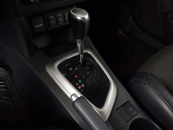 Toyota Auris II с пробегом 2013 года, цена 1 299 995 рублей, 118672 км, хэтчбек, Автокод Объявления