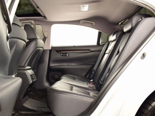 Lexus ES VI Рестайлинг с пробегом 2017 года, цена 2 999 995 рублей, 113972 км, седан, Автокод Объявления