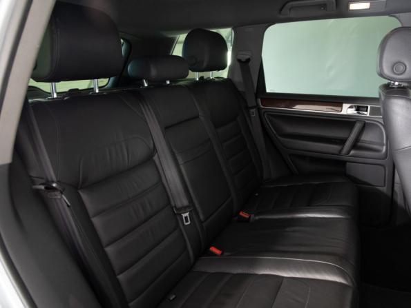 Volkswagen Touareg I Рестайлинг с пробегом 2009 года, цена 1 099 000 рублей, 245360 км, внедорожник, Автокод Объявления