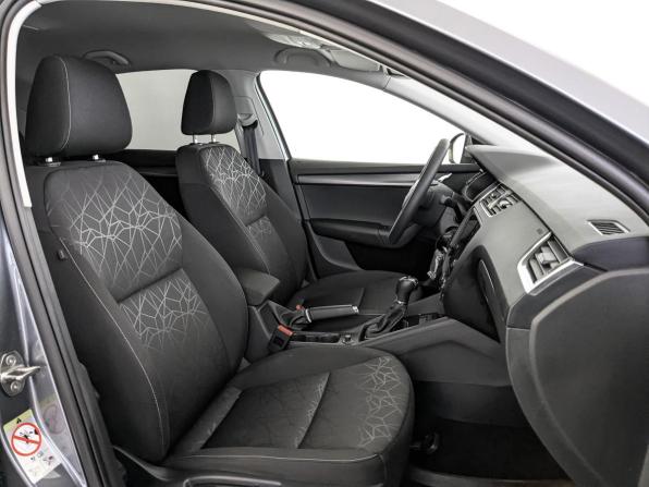 Skoda Octavia III (A7) Рестайлинг с пробегом 2019 года, цена 1 925 000 рублей, 99888 км, лифтбек, Автокод Объявления