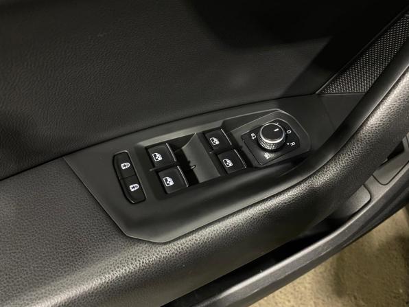 Volkswagen Touareg III с пробегом 2019 года, цена 3 350 000 рублей, 147531 км, внедорожник, Автокод Объявления