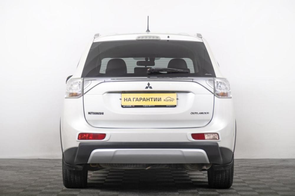 Mitsubishi Outlander III Рестайлинг Томск  - изображение 5