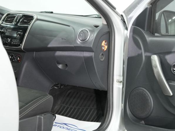 Renault Logan II с пробегом 2016 года, цена 610 000 рублей, 146000 км, седан, Автокод Объявления