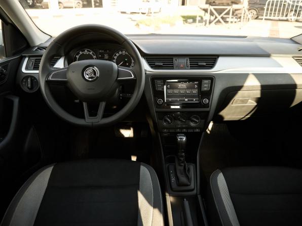 Skoda Rapid I Рестайлинг с пробегом 2019 года, цена 1 320 000 рублей, 119175 км, лифтбек, Автокод Объявления
