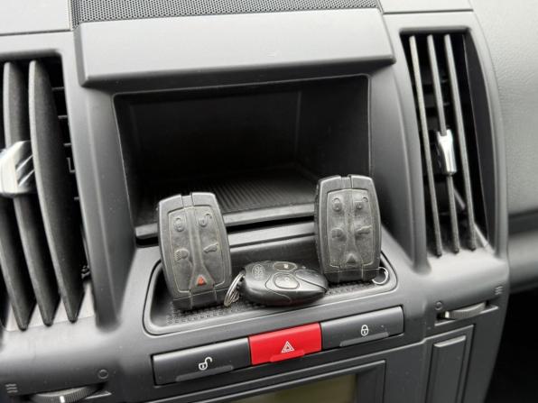 Land Rover Freelander II Рестайлинг 2 с пробегом 2012 года, цена 1 249 990 рублей, 277000 км, внедорожник, Автокод Объявления