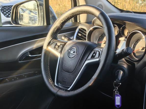 Opel Mokka I с пробегом 2013 года, цена 1 009 000 рублей, 166000 км, внедорожник, Автокод Объявления