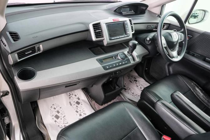 Honda Freed I Рестайлинг с пробегом 2013 года, цена 1 129 000 рублей, 147000 км, компактвэн, Автокод Объявления