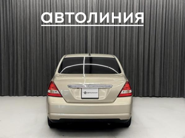 Nissan Tiida I Рестайлинг с пробегом 2010 года, цена 590 000 рублей, 271800 км, седан, Автокод Объявления