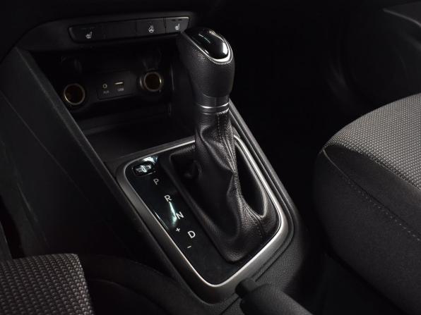 Hyundai Solaris II с пробегом 2017 года, цена 1 199 999 рублей, 140394 км, седан, Автокод Объявления