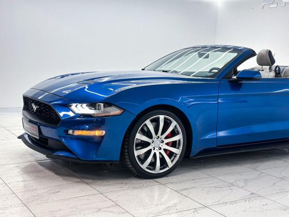 Ford Mustang VI Рестайлинг с пробегом 2019 года, цена 3 200 000 рублей, 120100 км, кабриолет, Автокод Объявления