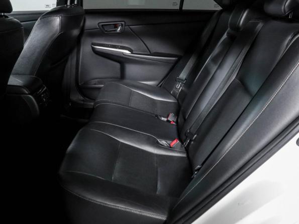 Toyota Camry VII (XV50) Рестайлинг с пробегом 2015 года, цена 1 599 000 рублей, 266874 км, седан, Автокод Объявления