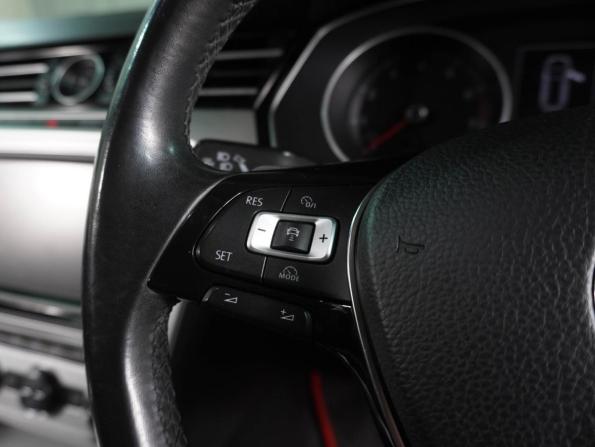 Volkswagen Passat B8 с пробегом 2015 года, цена 1 469 000 рублей, 129685 км, универсал, Автокод Объявления