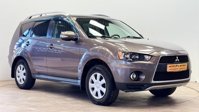 Mitsubishi Outlander II Рестайлинг с пробегом 2010 года, цена 895 000 рублей, 251678 км, внедорожник, Автокод Объявления