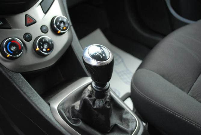 Chevrolet Aveo II с пробегом 2015 года, цена 665 000 рублей, 98000 км, седан, Автокод Объявления